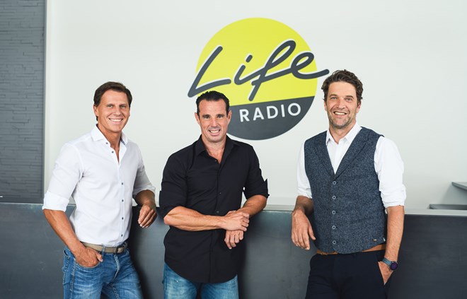Life_Radio_Team_004.jpeg